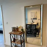 EL Zafiro Miami